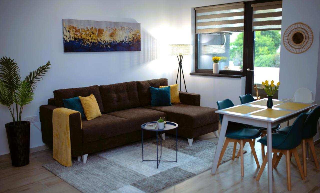 'Just Like Home' Apartment - With Private Parking Place Galati  Bagian luar foto