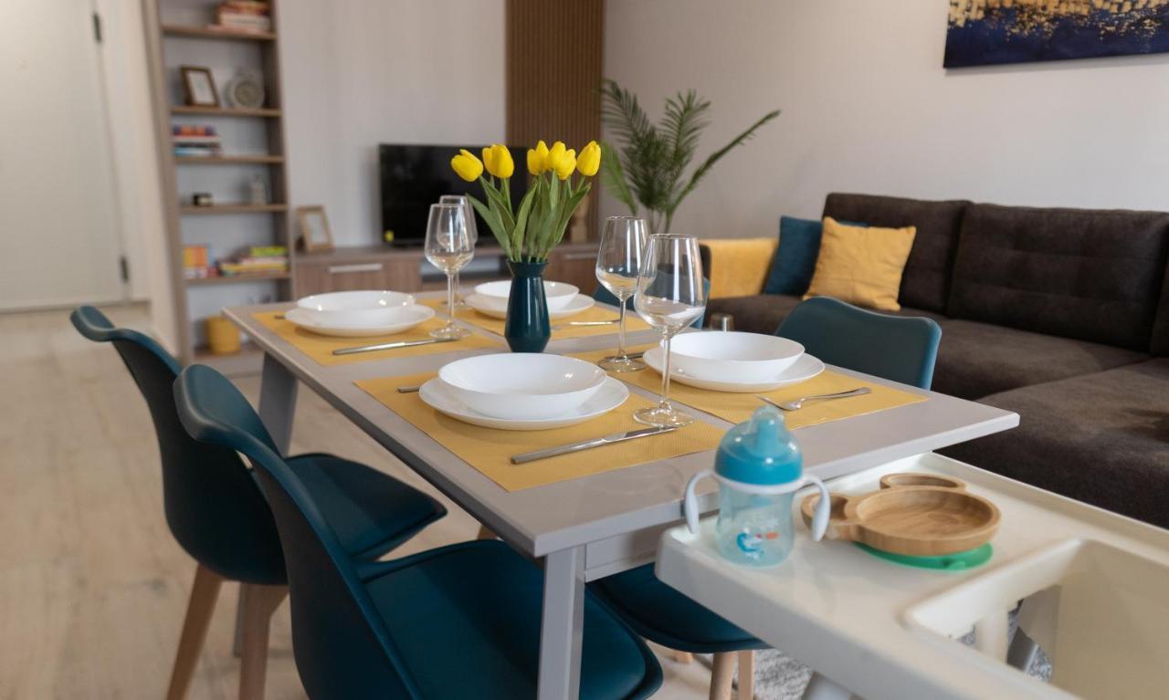 'Just Like Home' Apartment - With Private Parking Place Galati  Bagian luar foto