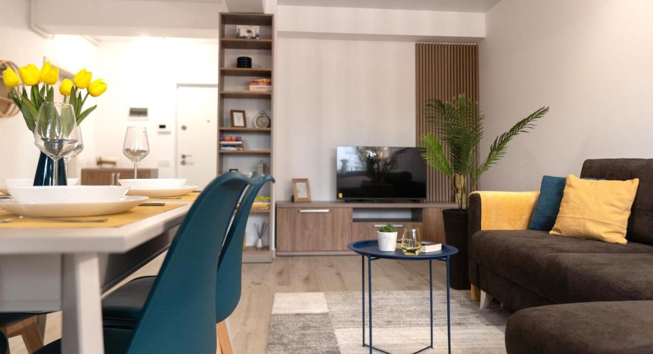 'Just Like Home' Apartment - With Private Parking Place Galati  Bagian luar foto