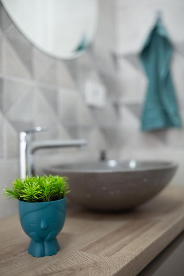 'Just Like Home' Apartment - With Private Parking Place Galati  Bagian luar foto