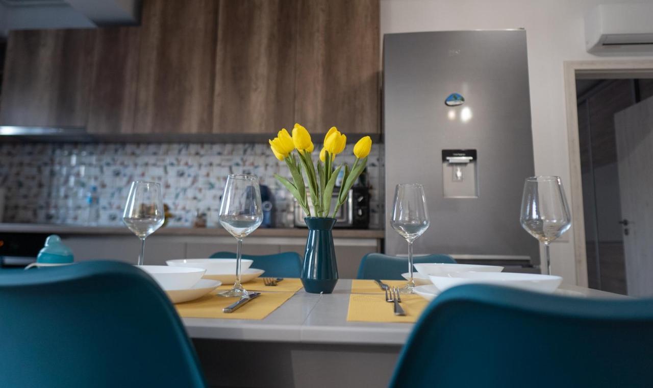 'Just Like Home' Apartment - With Private Parking Place Galati  Bagian luar foto