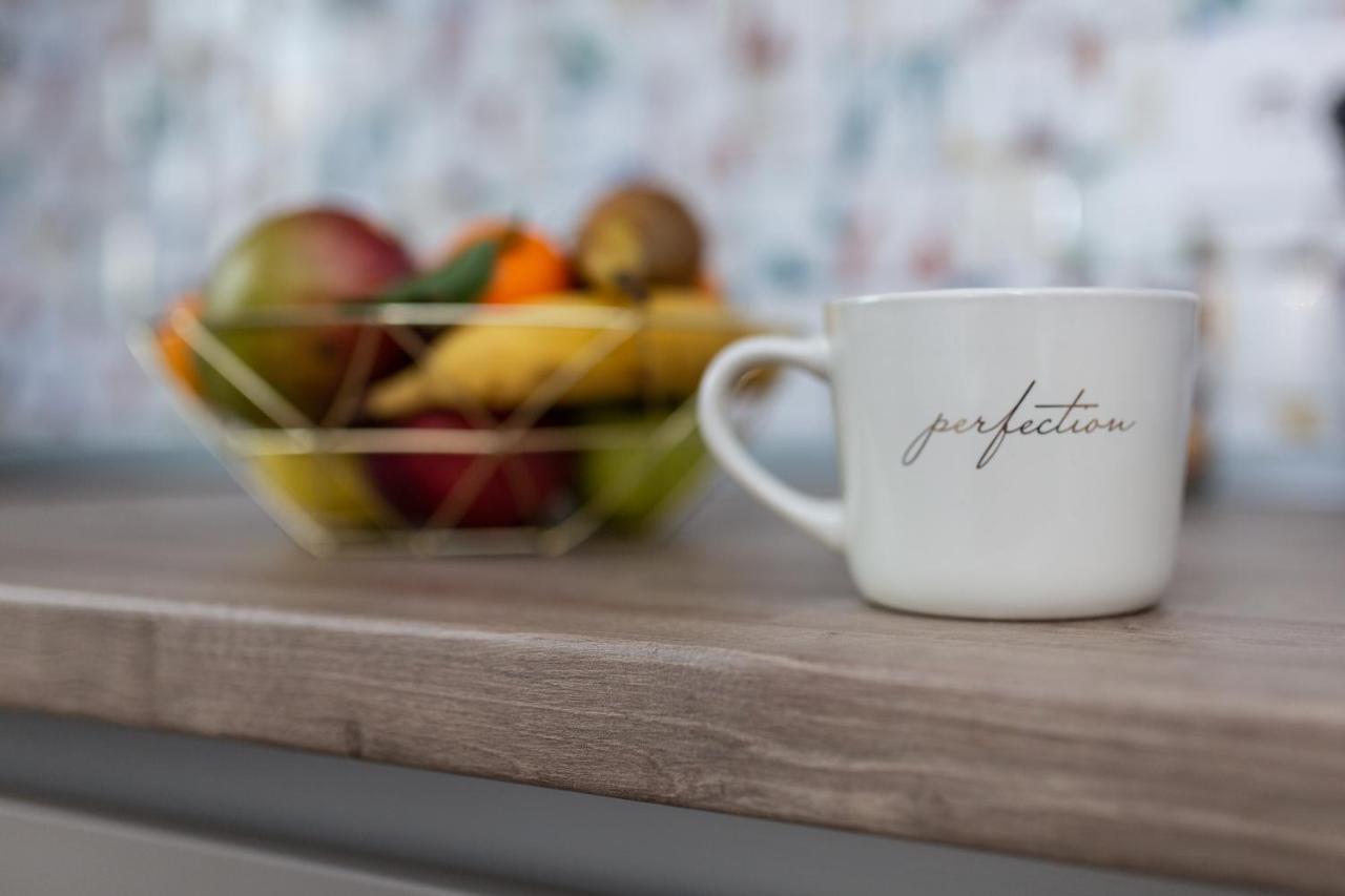'Just Like Home' Apartment - With Private Parking Place Galati  Bagian luar foto