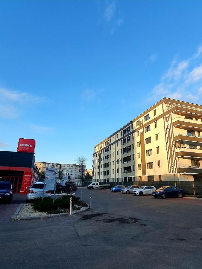 'Just Like Home' Apartment - With Private Parking Place Galati  Bagian luar foto